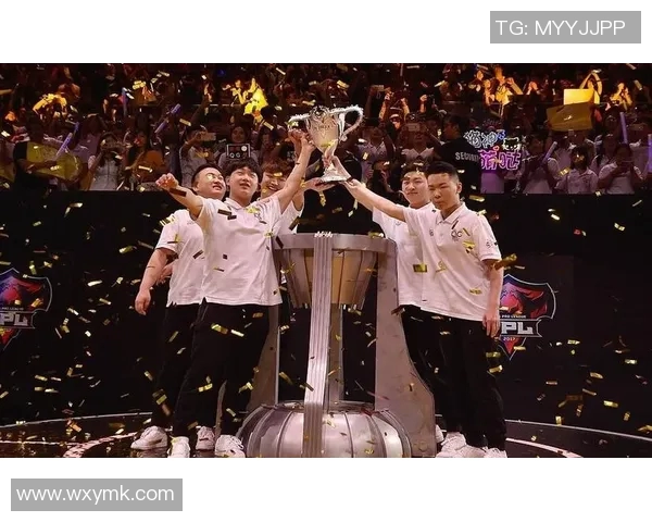 深圳足球队的崛起之路精英赛背后的奋斗与荣耀故事 深圳足球队的崛起之路精英赛背后的奋斗与荣耀故事